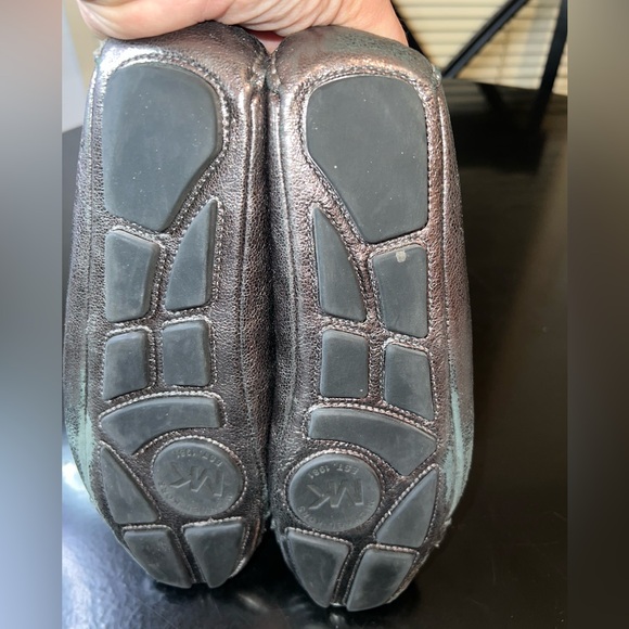 MICHAEL KORS Fulton Moc Flats Nickel - Picture 3 of 5